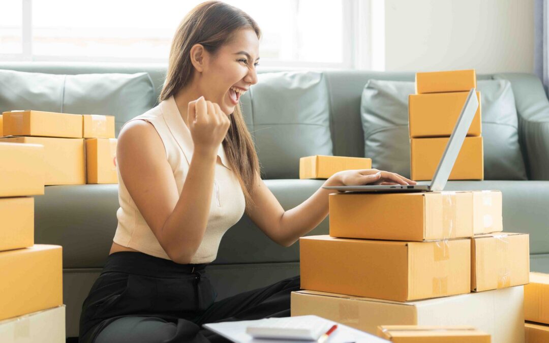 Online Selling BusinessSuccessful Asian Woman Smiling, Glad, Wor